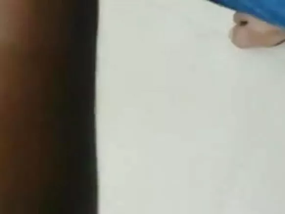 નોકરડી માટે ઑનલાઇન સેક્સી વાદળી વિડિઓ શો