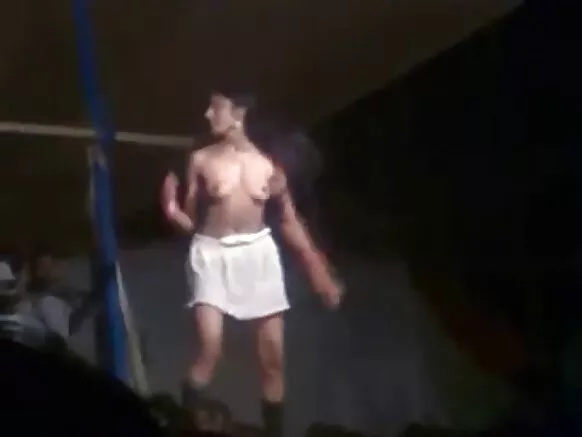indian girl sexy movie સેક્સી સ્ટ્રીપ ડાન્સ ગર્લ શો જાહેરમાં