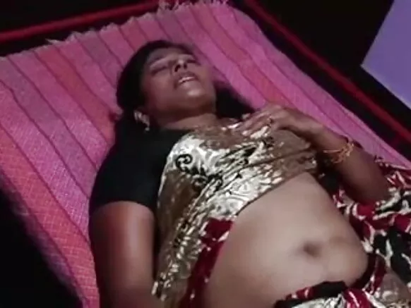 S.Indian Busty Mallu Aunty gets massage from her Driver sexy Movie હિન્દી ફિલ્મ