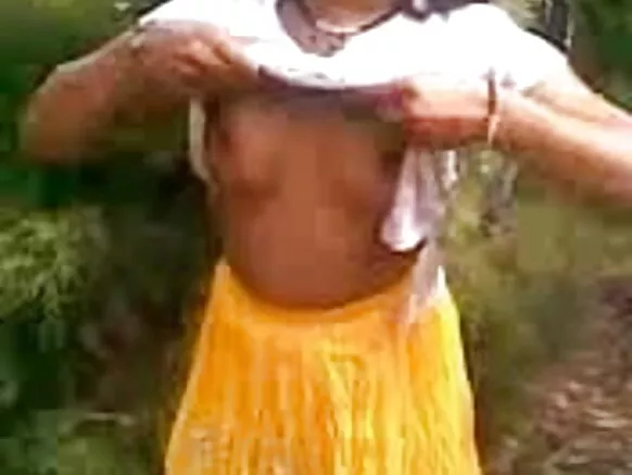tamil desi Movie જંગલમાં છોકરી સાથે સેક્સી છોકરો શો