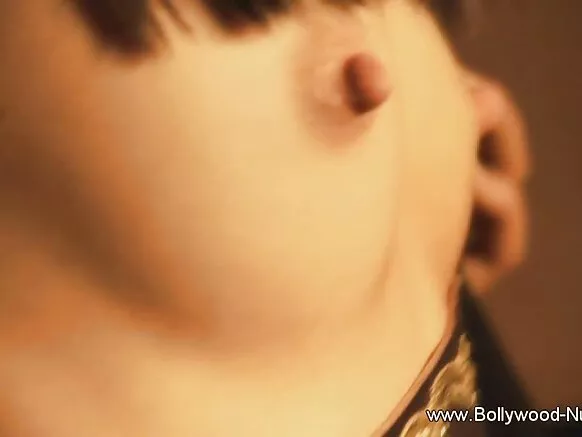 હોટ સેક્સી શ્યામા Boobs Blythe સેક્સી ફોટો XXX ડાન્સ
